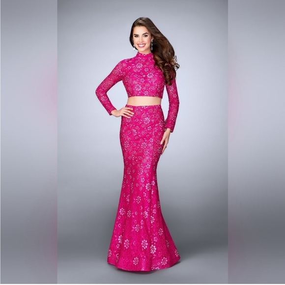 LA FEMME FUSHIA PINK 2PC PROM DRESS SIZE 6 - Picture 5 of 9